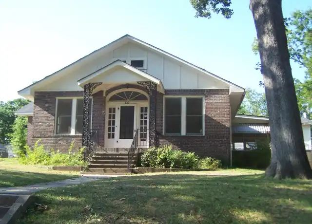 Property at 221 Washington St, Shreveport, LA, 71104, 5 beds, 3 baths, [object Object]