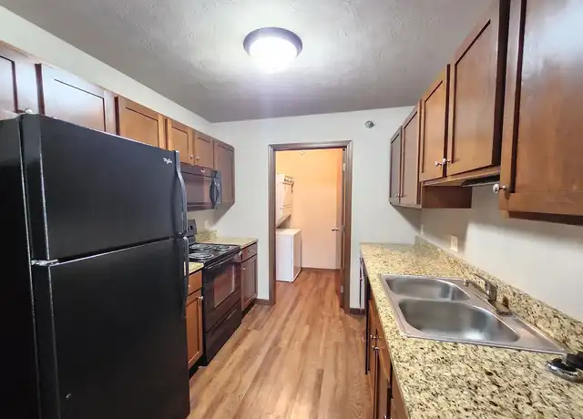 Property at PRAIRIE POINTE APARTMENTS - 3600 S Sycamore Ave, Sioux Falls, SD, 57110, 1 bed, 1 bath, [object Object]