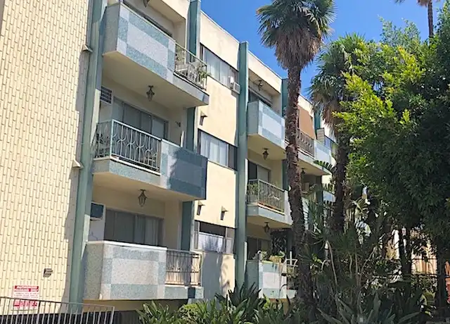 Property at 440 Hayworth Ave Unit 211, Los Angeles, CA, 90048, 1 bed, 1 bath, [object Object]