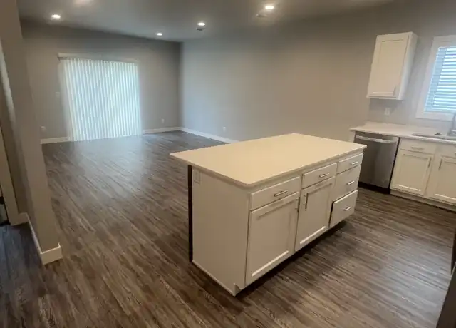 Property at 6880 68th St S, Horace, ND, 58047, 3 beds, 2 baths, [object Object]