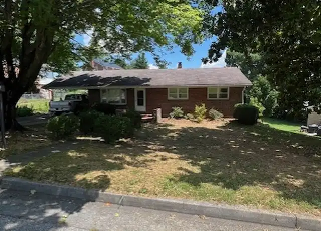 Property at 803 Dundee Dr, Radford, VA, 24141, 3 beds, 3 baths, [object Object]
