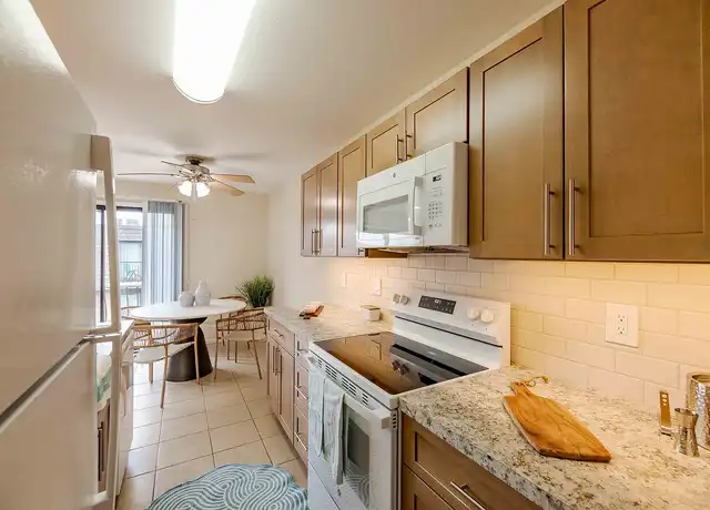Property at North Hills Apartments, LLC - 1275 St Georges Ave, Colonia, NJ, 07067, 1 bed, 1 bath, [object Object]