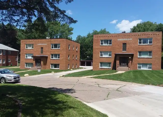 Property at 2125 21st Ave Unit 4, Rock Island, IL, 61201, 1 bed, 1 bath, [object Object]