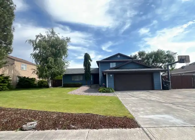 Property at 705 Edgewater Ln, Moses Lake, WA, 98837, 4 beds, 3 baths, [object Object]