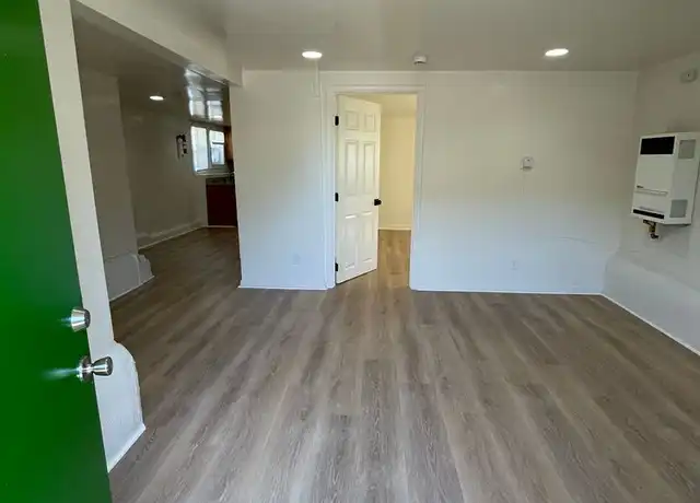 Property at 1618 17th St Unit 1618 (Lower), Oakland, CA, 94607, 2 beds, 1 bath, [object Object]