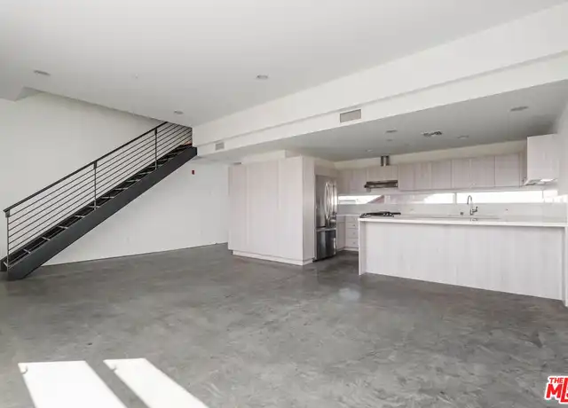 Property at 660 Rose Ave #2, Venice, CA, 90291, 1 bed, 2 baths, [object Object]