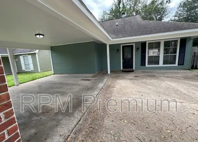 Property at 522 Fawn Lake Dr, Baton Rouge, LA, 70816, 3 beds, 2 baths, [object Object]