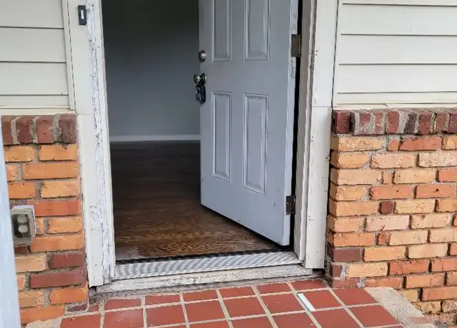 Property at 1770 Thompson Ave, Atlanta, GA, 30344, 2 beds, 1 bath, [object Object]