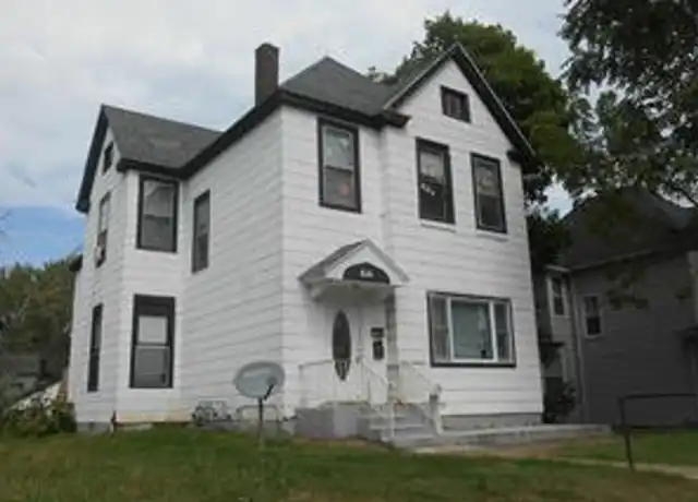 Property at 616 W 14th St Unit 1, Davenport, IA, 52803, 2 beds, 1 bath, [object Object]