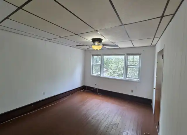 Property at 293 Burgess Pl, Clifton, NJ, 07011, 2 beds, 1 bath, [object Object]