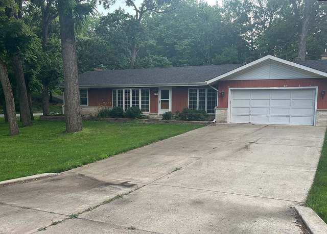 Photo of 144 N Maple Ave, Bloomingdale, IL 60108