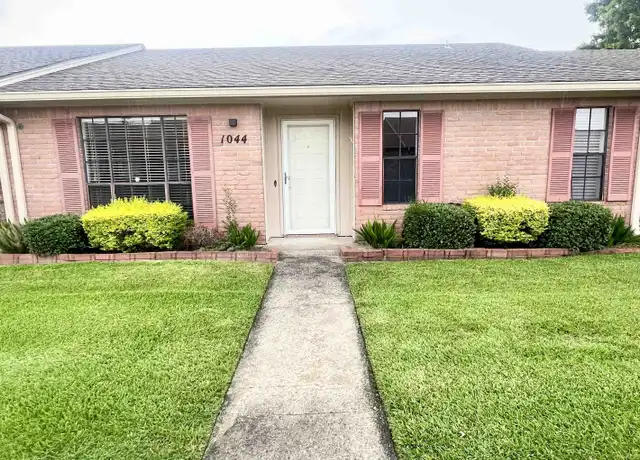 Property at 1044 Green Meadow St, Beaumont, TX, 77706, 2 beds, 2 baths, [object Object]