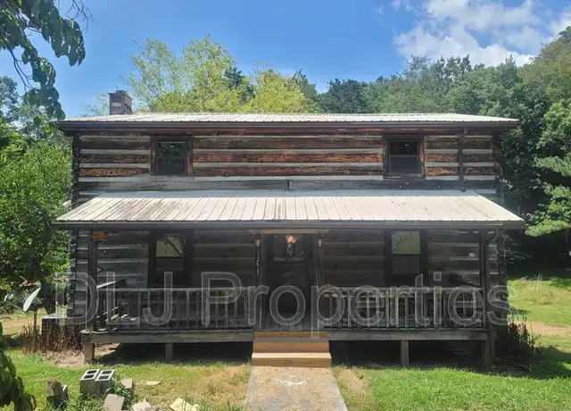 Property at 1273 Harbin Rd, Dandridge, TN, 37725, 3 beds, 2 baths, [object Object]