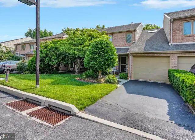 Property at 71 Amity Dr, Chesterbrook, PA, 19087, 2 beds, 3.5 baths, [object Object]