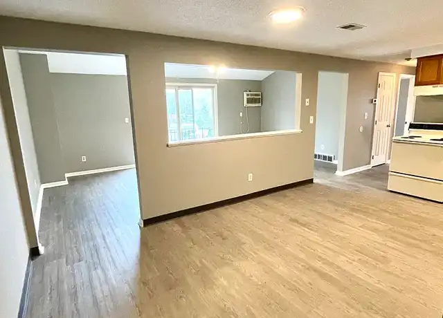 Property at Oakwood Apartments - 7287 Boston State Rd, Hamburg, NY, 14075, 2 beds, 1 bath, [object Object]