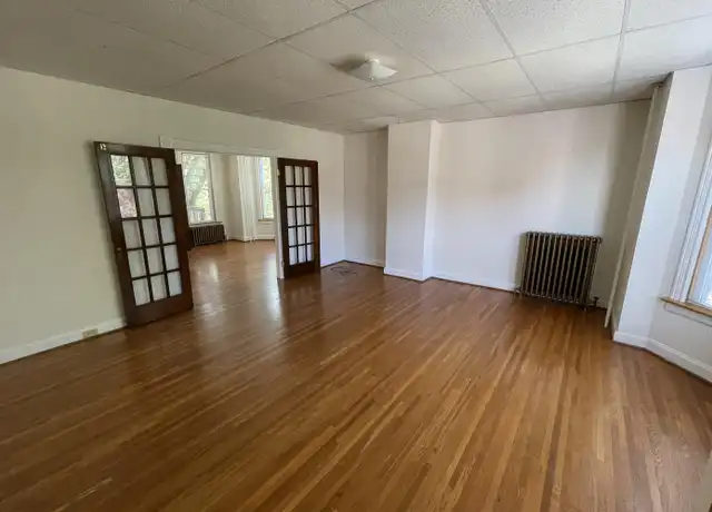 Property at 429 N Locust St Unit 2N, Hagerstown, MD, 21740, 1 bed, 1 bath, [object Object]