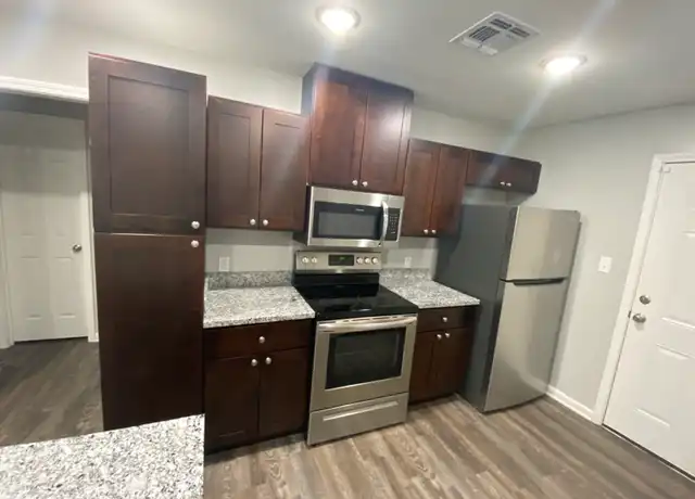 Property at 136 Duplantis St Unit B, Thibodaux, LA, 70301, 2 beds, 2 baths, [object Object]