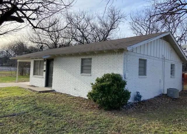 Property at 1211 W Long St, Stephenville, TX, 76401, 2 beds, 1 bath, [object Object]