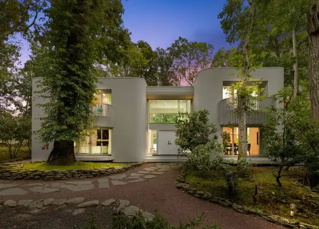 Property at 2765 Deerfield Rd, Sag Harbor, NY, 11963, 5 beds, 6 baths, [object Object]