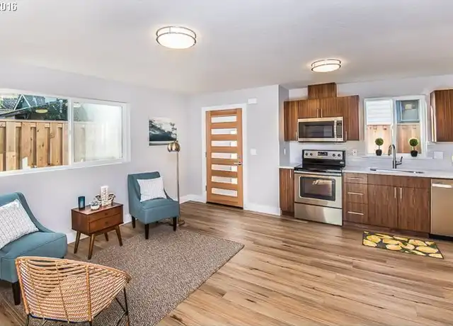 Property at 1414 SE Franklin St Unit A, Portland, OR, 97202, 1 bed, 1 bath, [object Object]