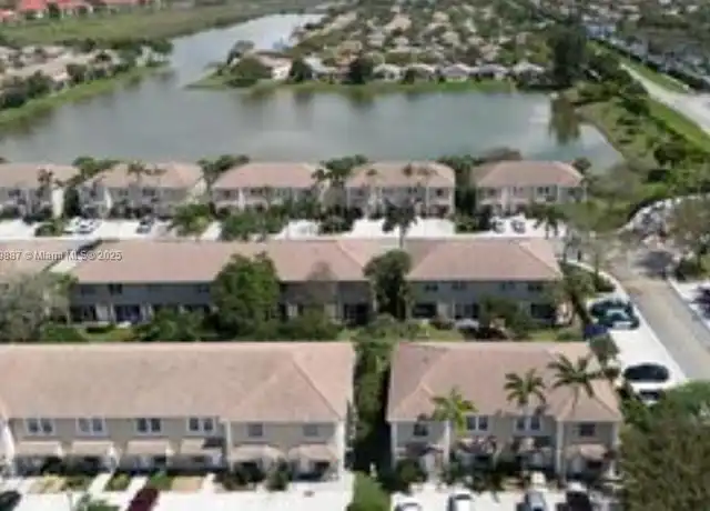 Property at 737 SW 122nd Ave, Pembroke Pines, FL, 33025, 2 beds, 2.5 baths, [object Object]