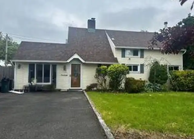 Property at 94 Hardy Ln, Westbury, NY, 11590, 3 beds, 1 bath, [object Object]