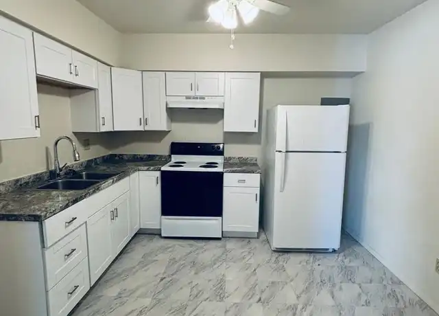 Property at 33 University Dr Unit 2, Colorado Springs, CO, 80910, 1 bed, 1 bath, [object Object]