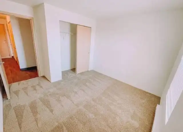 Property at 160 SE Washington St, Hillsboro, OR, 97123, 2 beds, 1 bath, [object Object]