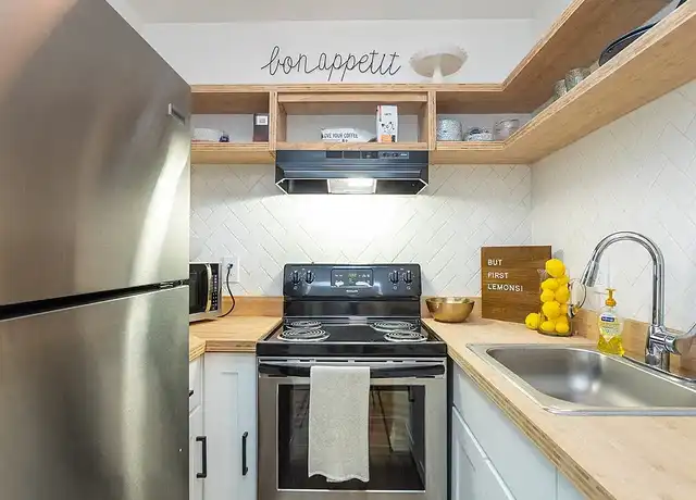 Property at Capital Flats & Magnolia Square Apartments - 500 E Hargett St, Raleigh, NC, 27601, 1 bed, 1 bath, [object Object]