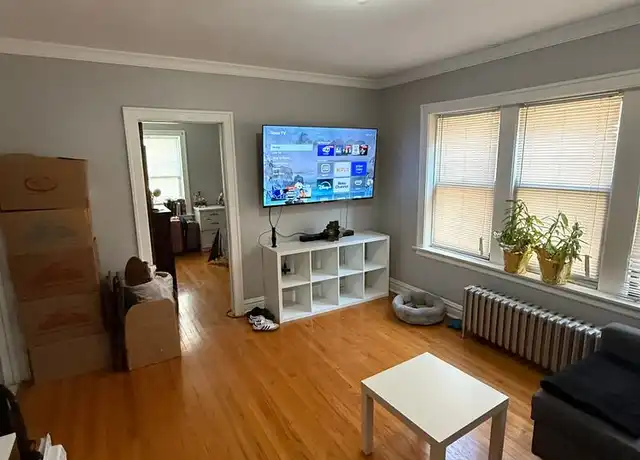 Property at 1645 Gunderson Ave Unit 1R, Berwyn, IL, 60402, 2 beds, 1 bath, [object Object]