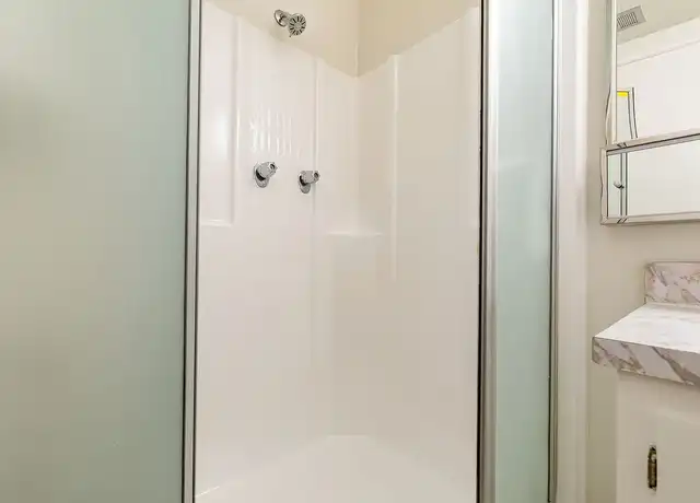Property at Cozy Apartment in Koreatown - 509 S Manhattan Pl, Los Angeles, CA, 90020, 0 beds, 1 bath, [object Object]
