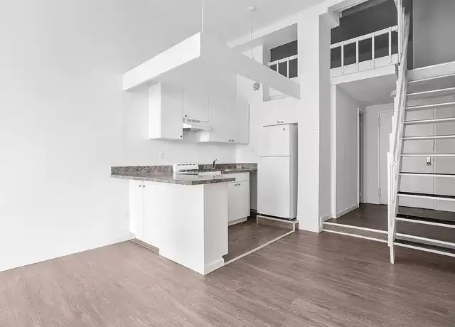 Property at 88 Fulton St Unit 910, New York, NY, 10038, 2 beds, 1 bath, [object Object]