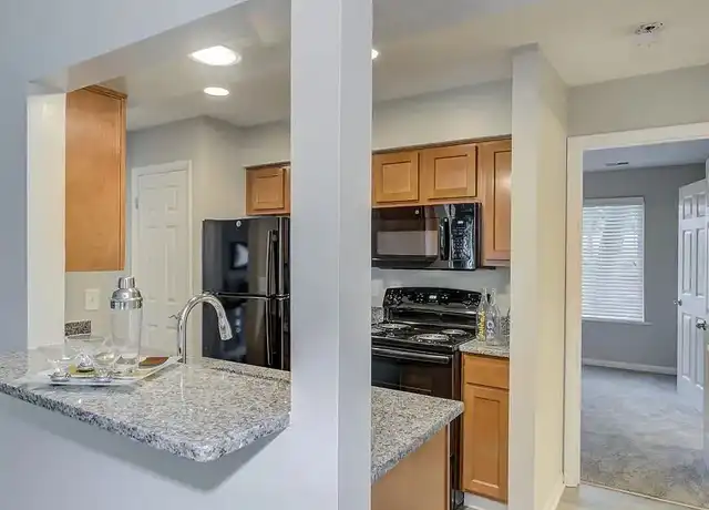 Property at 401 Harbourtown Dr, Noblesville, IN, 46062, 1-2 bed, 1-2 bath, [object Object]