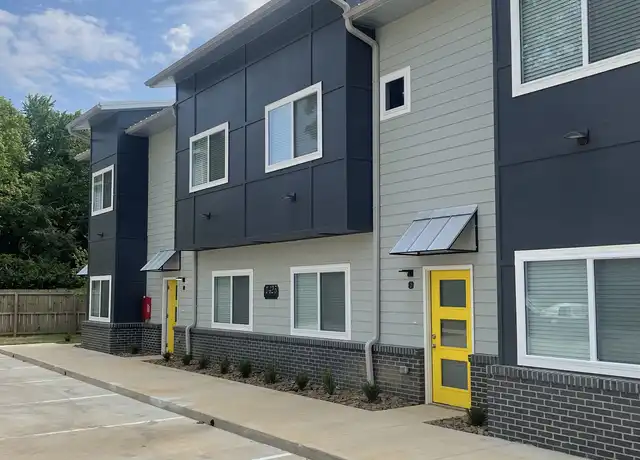 Property at 1425 Oakland Ave Unit 4, Fayetteville, AR, 72703, 2 beds, 2.5 baths, [object Object]
