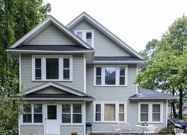 Property at 51 S Lenox St Unit 2, Worcester, MA, 01602, 3 beds, 1 bath, [object Object]