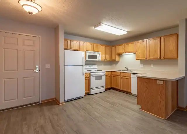 Property at 1321 Lake Dr W #109, Chanhassen, MN, 55317, 2 beds, 2 baths, [object Object]