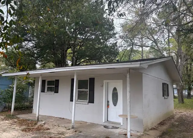 Property at 650 Blakely Ave, Crestview, FL, 32536, 2 beds, 1 bath, [object Object]
