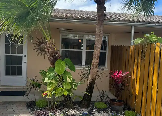 Property at 728 NE 13th Ct #9, Fort Lauderdale, FL, 33304, 1 bed, 1 bath, [object Object]
