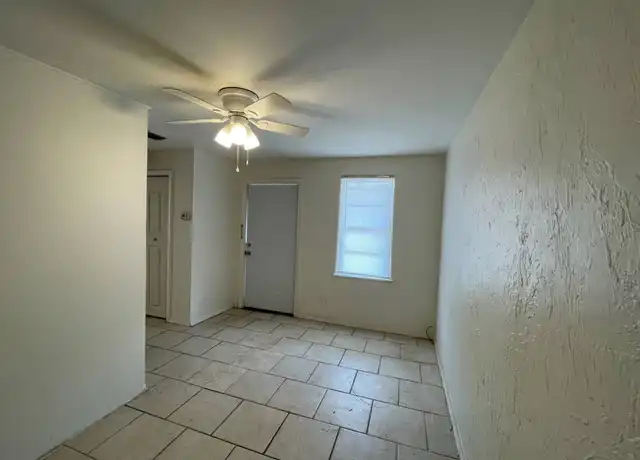 Property at 524 S Yonge St Unit 7, Ormond Beach, FL, 32174, 1 bed, 1 bath, [object Object]