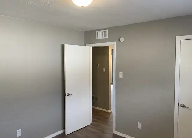 Property at 10222 Candelaria Rd NE, Albuquerque, NM, 87112, 2 beds, 1 bath, [object Object]