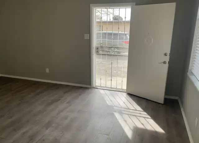 Property at 10222 Candelaria Rd NE, Albuquerque, NM, 87112, 2 beds, 1 bath, [object Object]
