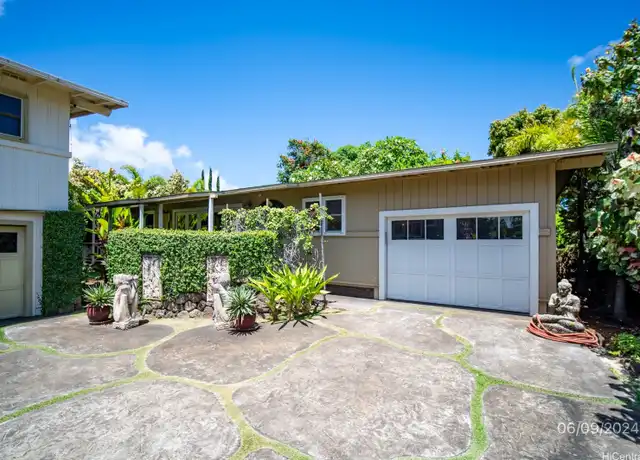 Property at 927 10th Ave, Honolulu, HI, 96816, 4 beds, 2 baths, [object Object]