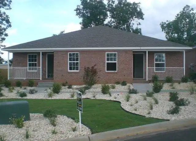 Property at 1 Taylor Pl, Troy, AL, 36079, 2 beds, 2 baths, [object Object]