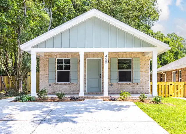 Property at 450 Reeves St, Niceville, FL, 32578, 2 beds, 2 baths, [object Object]