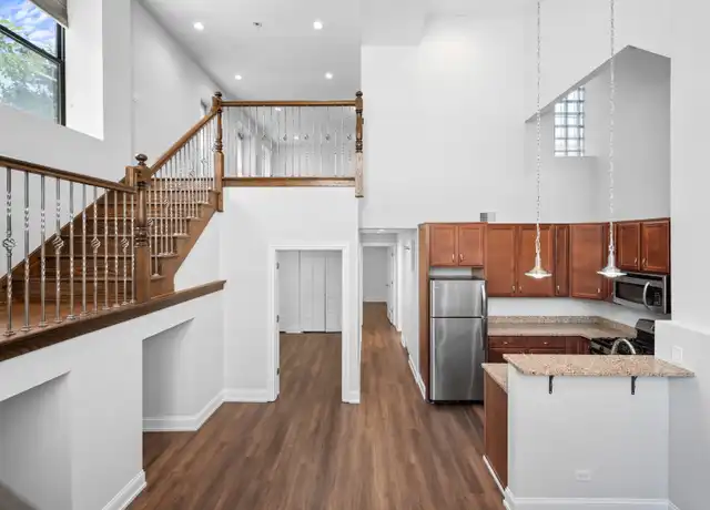 Property at 2701 W Augusta Blvd Unit 1, Chicago, IL, 60622, 2 beds, 1 bath, [object Object]