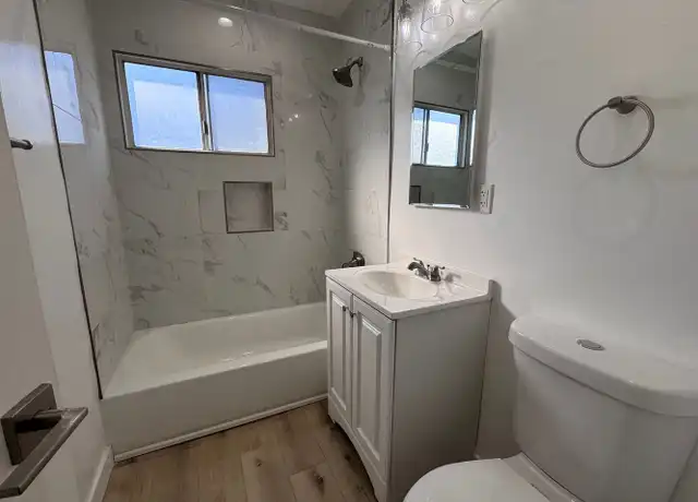 Property at 2727 Abbot Kinney Blvd, Venice, CA, 90291, 2 beds, 1 bath, [object Object]