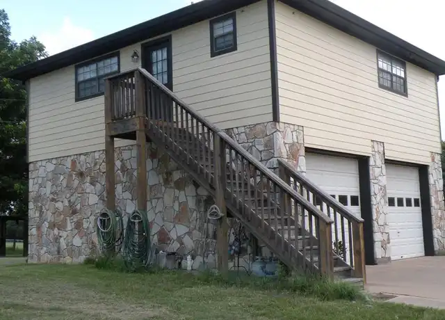 Property at 11721 Schaffner Rd, Sealy, TX, 77474, 1 bed, 1 bath, [object Object]
