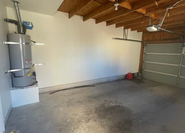 Photo of 19052 Primrose Ln, Apple Valley, CA 92308