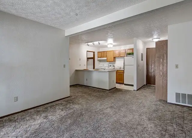 Photo of 4545 Reka Dr, Anchorage, AK 99508
