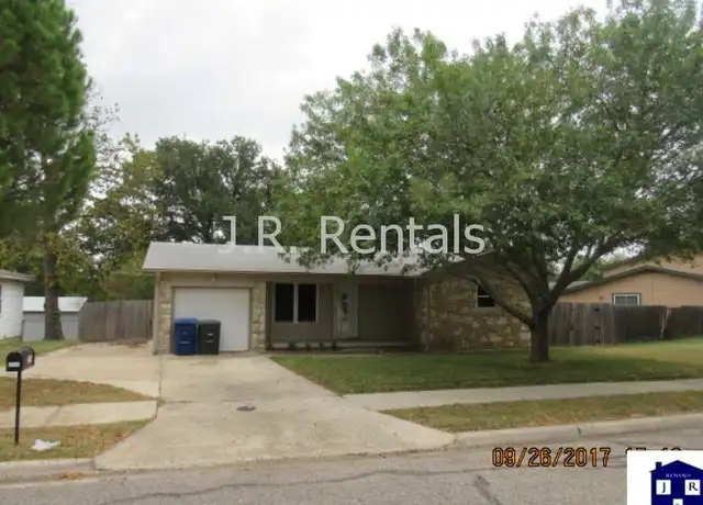 Property at 2203 Crescent Dr, Copperas Cove, TX, 76522, 2 beds, 1 bath, [object Object]